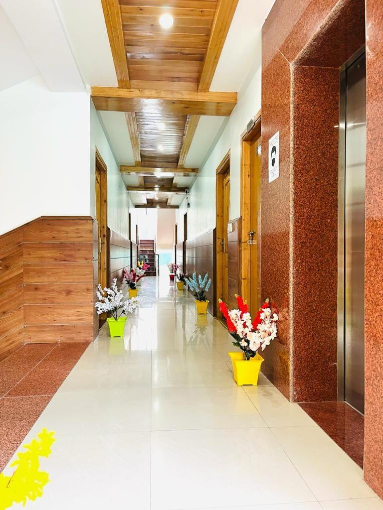 Tata Vista Resort Mall Road Manali - Centrally Heated & Air Cooled 外观 照片