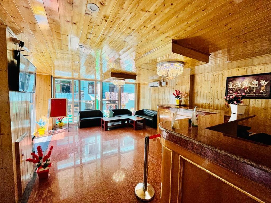 Tata Vista Resort Mall Road Manali - Centrally Heated & Air Cooled 外观 照片