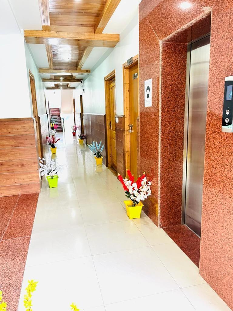 Tata Vista Resort Mall Road Manali - Centrally Heated & Air Cooled 外观 照片